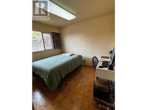 939 Kirkland Place, Kamloops, BC - Indoor Photo Showing Bedroom