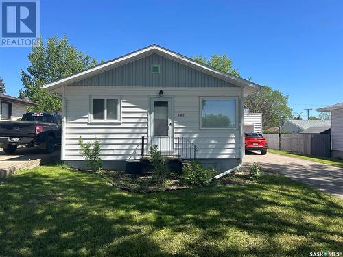 505 1St Street W, Leader, SK - Outdoor