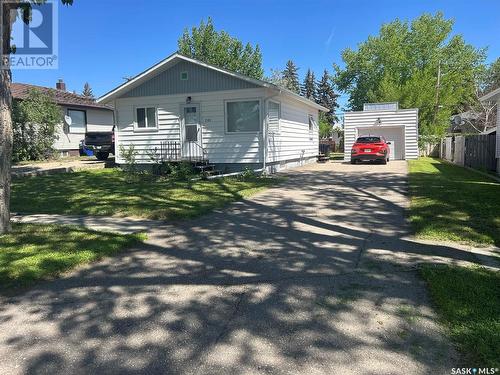 505 1St Street W, Leader, SK - Outdoor