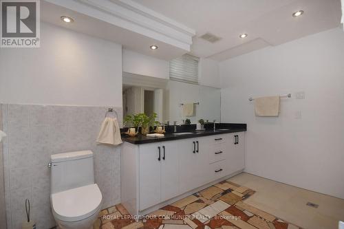 44 Burwick Avenue, Vaughan (West Woodbridge), ON - Indoor Photo Showing Bathroom