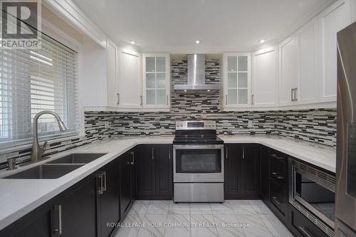 44 Burwick Avenue, Vaughan (West Woodbridge), ON - Indoor Photo Showing Kitchen With Stainless Steel Kitchen With Double Sink With Upgraded Kitchen