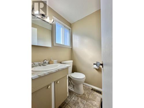 131 Lakeview Avenue, Williams Lake, BC - Indoor Photo Showing Bathroom