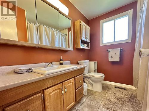 131 Lakeview Avenue, Williams Lake, BC - Indoor Photo Showing Bathroom