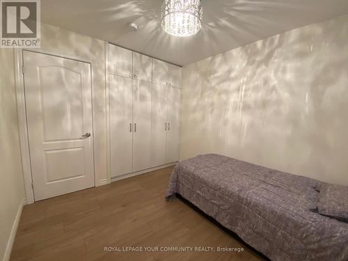 29 Plank Road, East Gwillimbury, ON - Indoor Photo Showing Bedroom