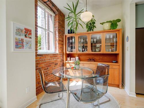 102-120 Douglas St, Victoria, BC - Indoor Photo Showing Dining Room