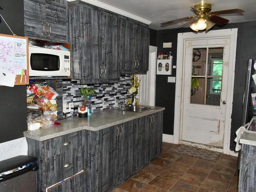 Dwelling - 641  - 641A Rue Dollard, Drummondville, QC - Indoor Photo Showing Kitchen