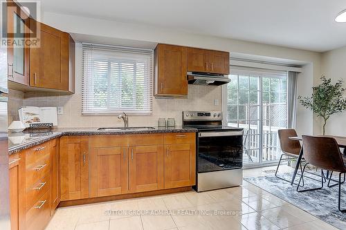 116 Rejane Crescent, Vaughan, ON - Indoor Photo Showing Kitchen With Double Sink