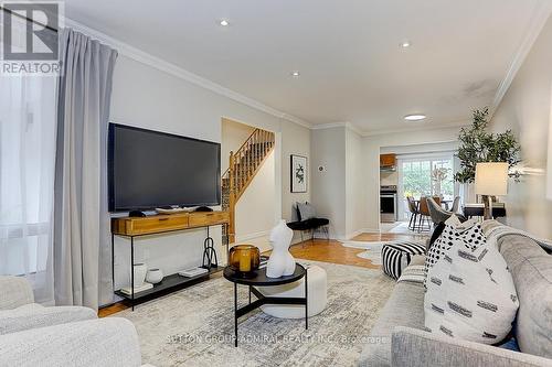 116 Rejane Crescent, Vaughan, ON - Indoor Photo Showing Living Room