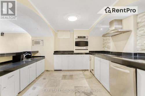 1096 Fieldstone Circle, Oakville (Glen Abbey), ON - Indoor Photo Showing Kitchen With Double Sink