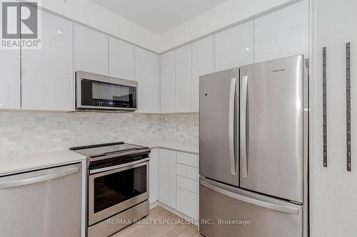 22 - 86 Preston Meadow Avenue, Mississauga (Hurontario), ON - Indoor Photo Showing Kitchen