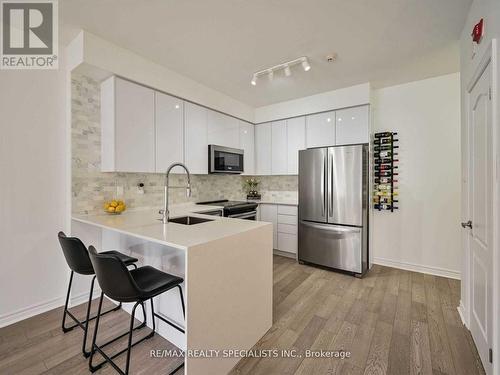 22 - 86 Preston Meadow Avenue, Mississauga (Hurontario), ON - Indoor Photo Showing Kitchen