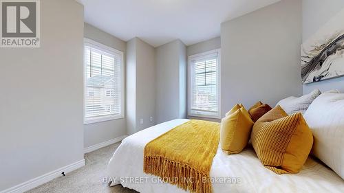 2 Groom Lane, Hamilton, ON - Indoor Photo Showing Bedroom