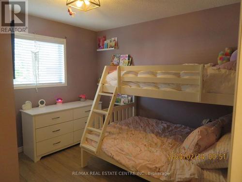 23 Wice Road, Barrie (Holly), ON - Indoor Photo Showing Bedroom