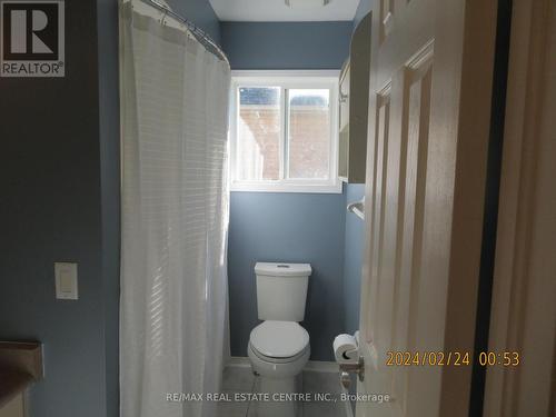 23 Wice Road, Barrie (Holly), ON - Indoor Photo Showing Bathroom