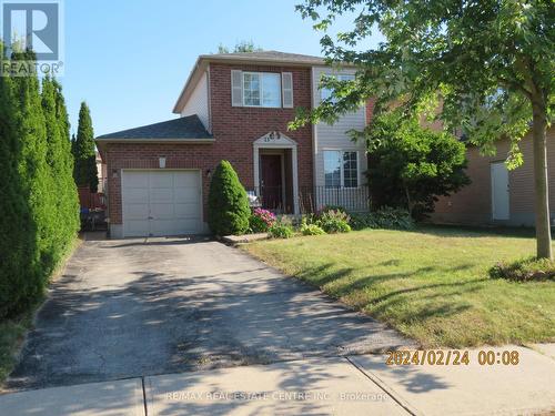 23 Wice Road, Barrie (Holly), ON - Outdoor With Facade