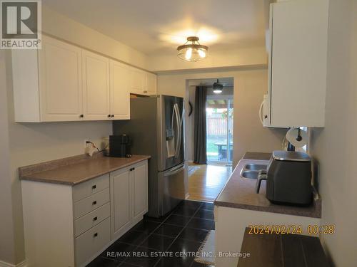 23 Wice Road, Barrie (Holly), ON - Indoor Photo Showing Kitchen