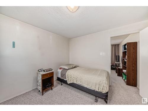 10006 154 St Nw, Edmonton, AB - Indoor Photo Showing Bedroom