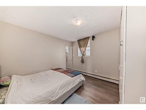 10006 154 St Nw, Edmonton, AB - Indoor Photo Showing Bedroom