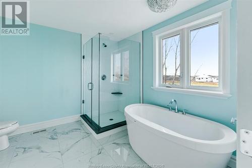 3450 Oke, Lasalle, ON - Indoor Photo Showing Bathroom