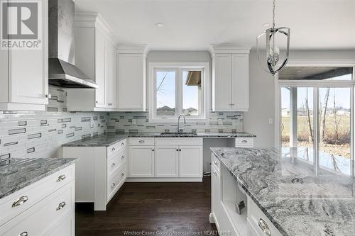 3450 Oke, Lasalle, ON - Indoor Photo Showing Kitchen With Upgraded Kitchen