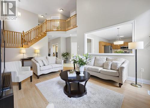 560 Summeridge Drive, Vaughan, ON - Indoor Photo Showing Living Room