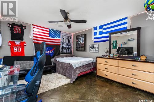 10 Belmont Crescent Sw, Moose Jaw, SK - Indoor Photo Showing Bedroom