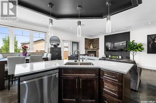 10 Belmont Crescent Sw, Moose Jaw, SK - Indoor Photo Showing Kitchen With Double Sink