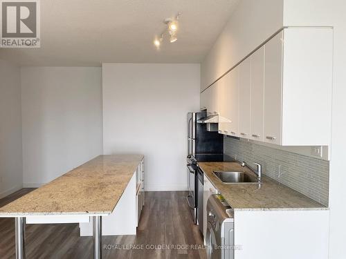 2207 - 33 Singer Court, Toronto (Bayview Village), ON - Indoor Photo Showing Kitchen