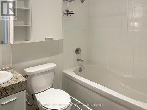 2207 - 33 Singer Court, Toronto (Bayview Village), ON - Indoor Photo Showing Bathroom