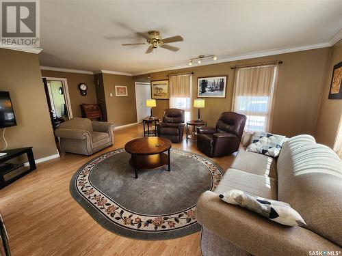 207 Garnet Street S, Wolseley, SK - Indoor Photo Showing Living Room