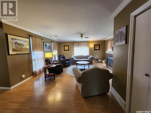 207 Garnet Street S, Wolseley, SK - Indoor Photo Showing Living Room