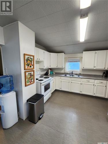 207 Garnet Street S, Wolseley, SK - Indoor Photo Showing Kitchen With Double Sink