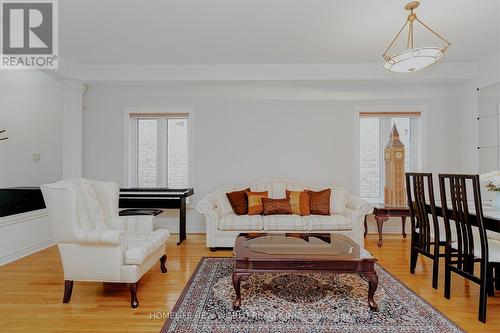 187 Frank Endean Road, Richmond Hill (Rouge Woods), ON - Indoor Photo Showing Living Room