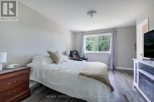 38 Crompton Drive, Barrie (Little Lake), ON - Indoor Photo Showing Bedroom