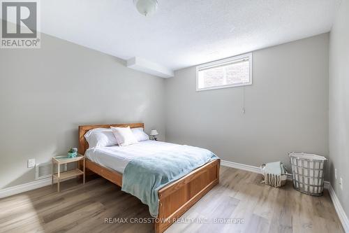 38 Crompton Drive, Barrie (Little Lake), ON - Indoor Photo Showing Bedroom