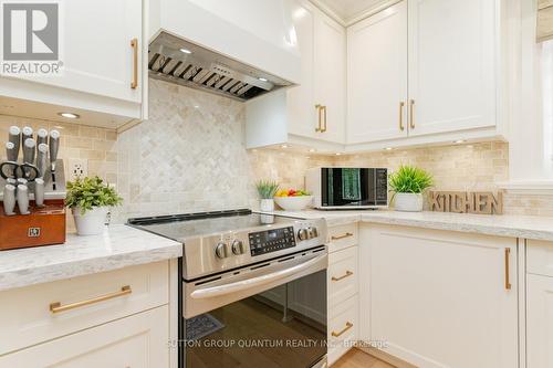 1508 Thetford Court, Mississauga, ON - Indoor Photo Showing Kitchen