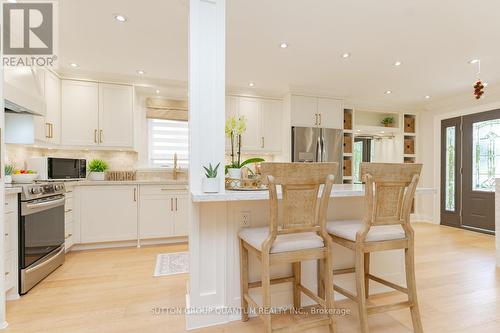 1508 Thetford Court, Mississauga (Clarkson), ON - Indoor Photo Showing Kitchen With Upgraded Kitchen