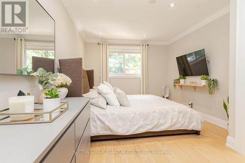 1508 Thetford Court, Mississauga (Clarkson), ON - Indoor Photo Showing Bedroom