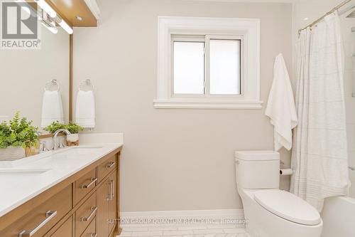 1508 Thetford Court, Mississauga (Clarkson), ON - Indoor Photo Showing Bathroom