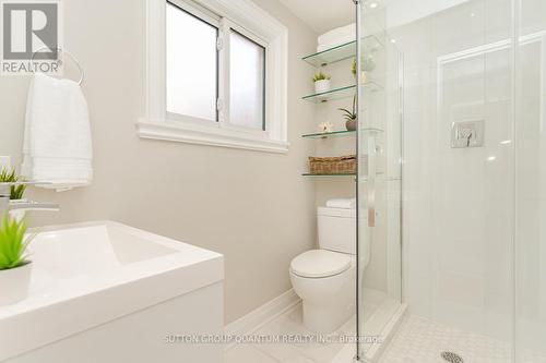 1508 Thetford Court, Mississauga (Clarkson), ON - Indoor Photo Showing Bathroom