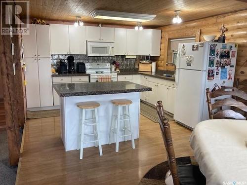 206 Lorraine Street, Weyburn, SK - Indoor Photo Showing Kitchen