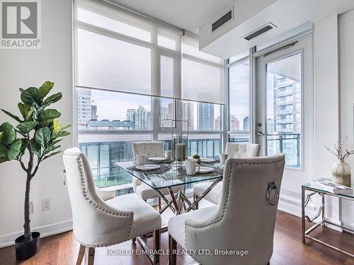 808 - 4065 Brickstone Mews E, Mississauga (City Centre), ON - Indoor Photo Showing Dining Room