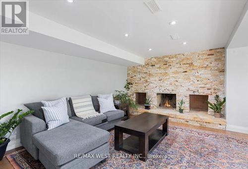 2788 Tallberg Court, Mississauga (Clarkson), ON - Indoor Photo Showing Living Room With Fireplace