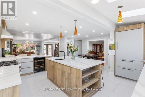 2788 Tallberg Court, Mississauga, ON - Indoor Photo Showing Kitchen