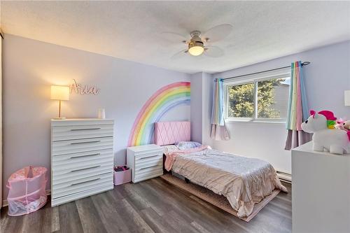 51 Caroga Court Unit# 3, Hamilton, ON - Indoor Photo Showing Bedroom