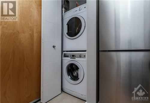 40 Nepean Street Unit#2404, Ottawa, ON - Indoor Photo Showing Laundry Room