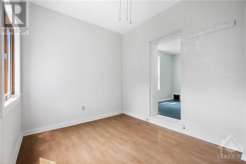 108 Grove Avenue, Ottawa, ON - Indoor Photo Showing Other Room