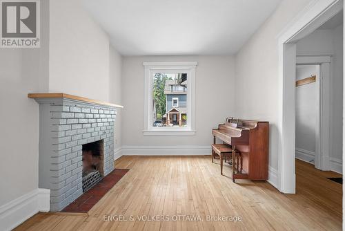 108 Grove Avenue, Ottawa, ON - Indoor With Fireplace