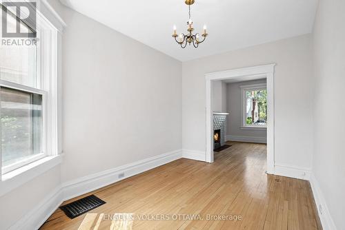 108 Grove Avenue, Ottawa, ON - Indoor Photo Showing Other Room