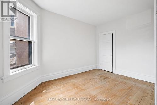 108 Grove Avenue, Ottawa, ON - Indoor Photo Showing Other Room